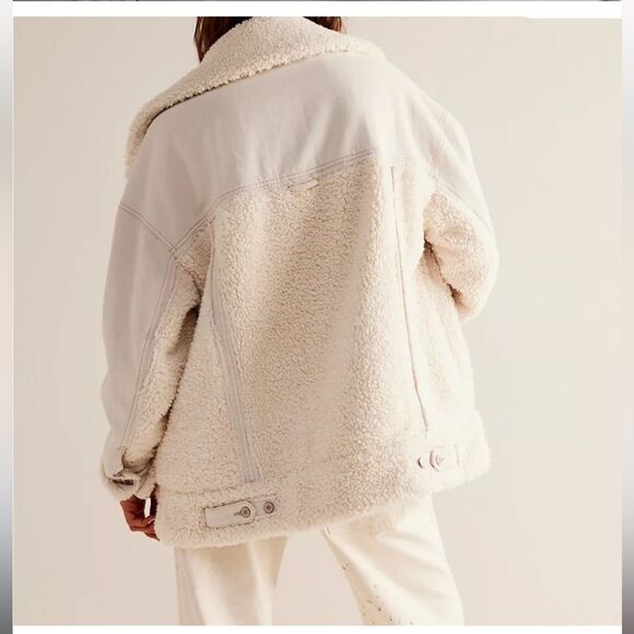 FREE PEOPLE We The Free Holly Cozy Denim Jacket
NEW Ecru Size Large - Picture 2 of 7